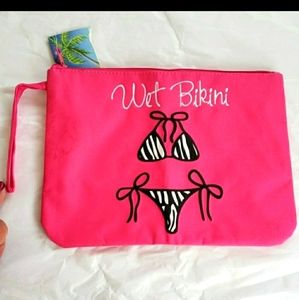 NEW Pink Bathing Suit Bag

Insulated